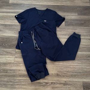 Navy Figs Scrub set. Original scrunch waist Zamora